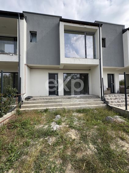 Casă cu 3 camere cu Canalizare în Smeura