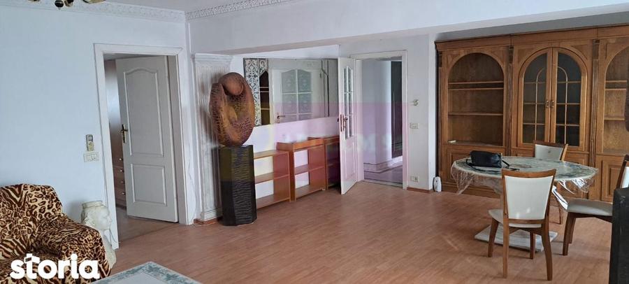 Apartament pe bd Decebal, stradal, - 14