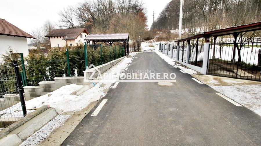 Teren 800 mp.  36 euro mp.Corunca zona Toyota