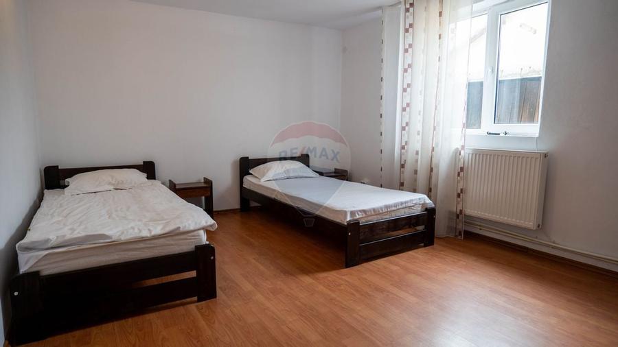 VILĂ MIXTĂ DE VÂNZARE – STRADA 1 DECEMBRIE 1918 - 41