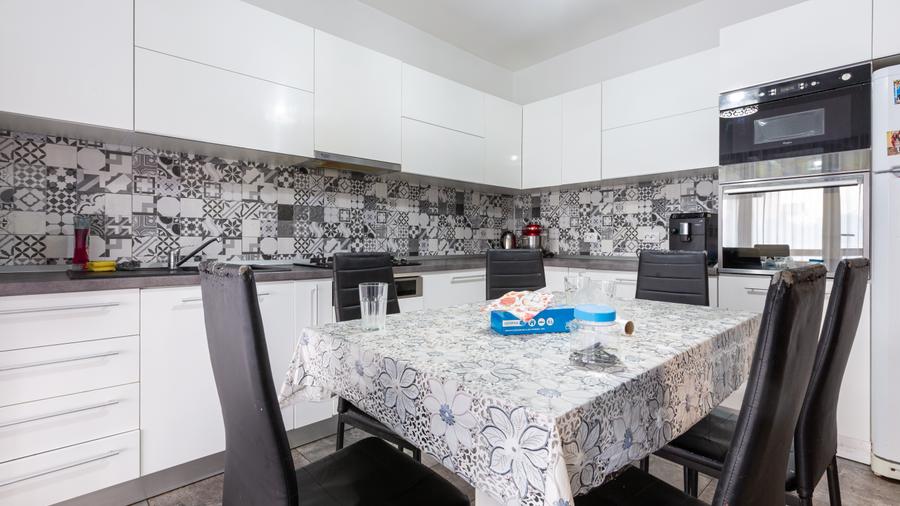 DE VANZARE - casă de familie deosebită în Sânpetru – teren de 1644 mp - 5