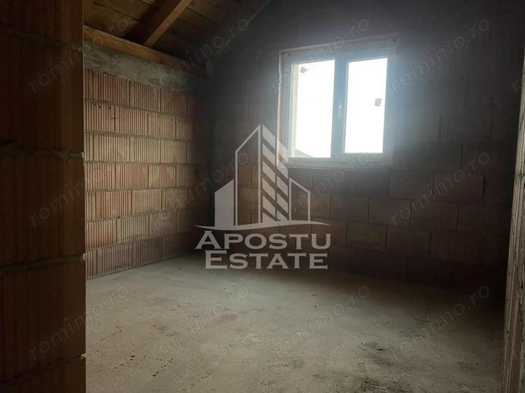 Casa individuala la rosu, teren 700mp, Giarmata - 11