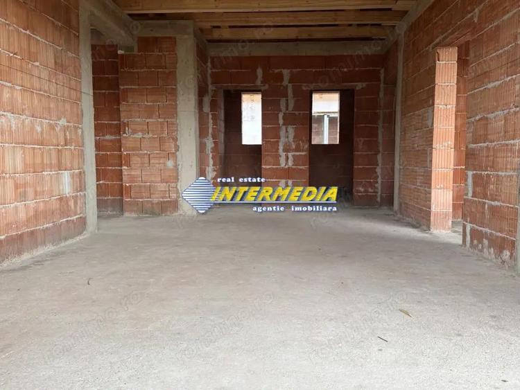 Casa Noua pe un nivel I la rosu I 4 camere I 380 mp Teren I UTILITATI I - 3