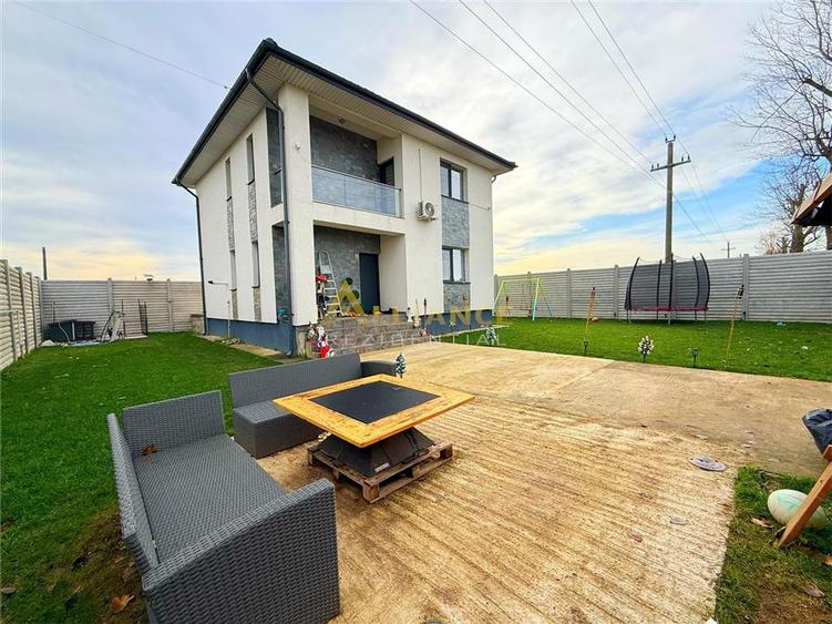 Vila Individuala MOBILATA / Curte Amenajata / 4 Camere / 2 Bai / Teren 405 mp - 1