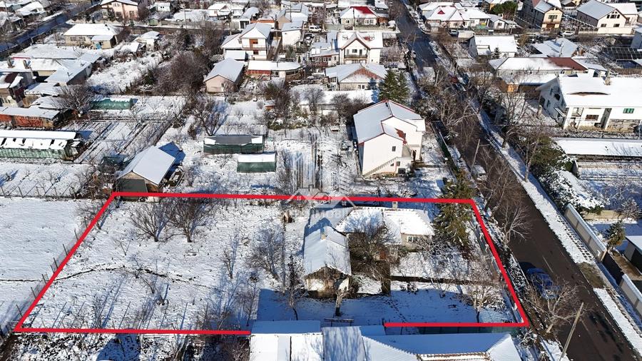 Teren 1.183 mp cu casă bătrânească, deschidere 22,37 ml - 8