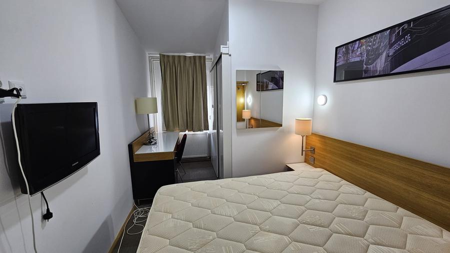 De vanzare Motel angajati/Personal de lucru strain, minim 60 persoane - 12