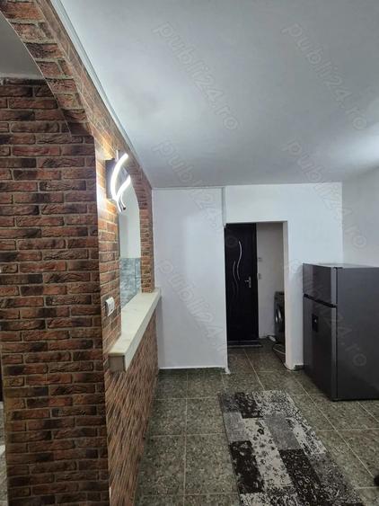 Apartament de inchiriat in Rovine, Etaj 1 - 3