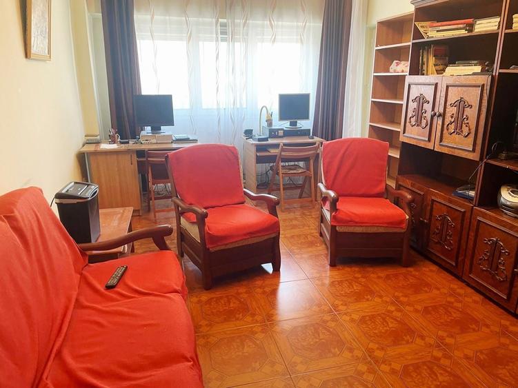 Vand apartament 4 camere ultracentral - 1