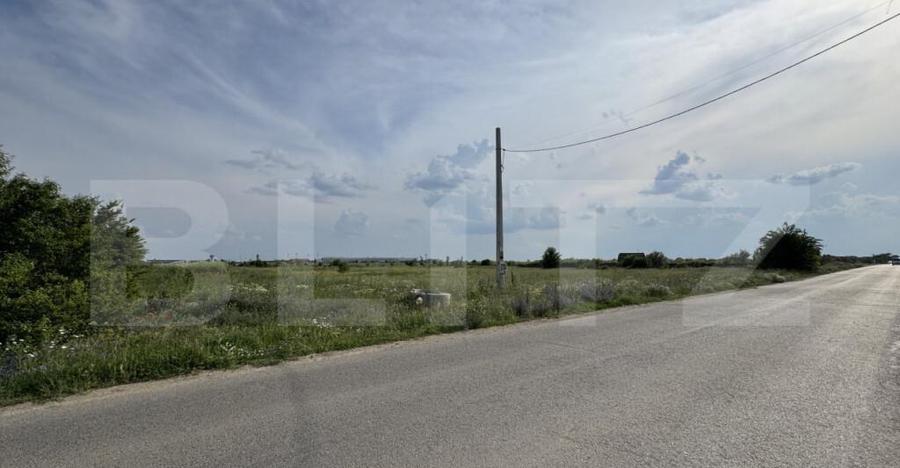 Teren intravilan 3087 mp, toate utilita?ile la front, zona - 1