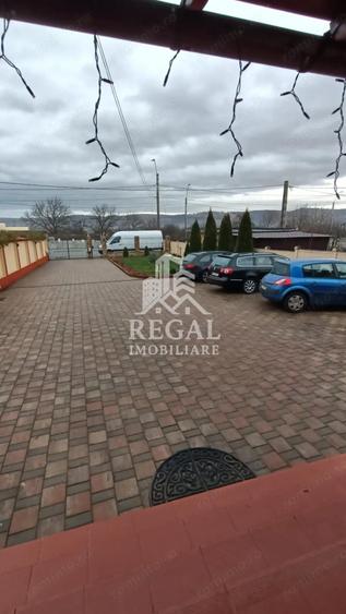 Casa deosebita, finisaje premium, ideala ptr. locuin?a sau investi?ie - 2