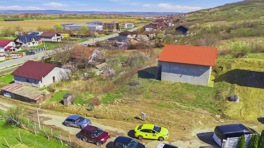 Casă la gri Intabulată de Vânzare, 5 Camere, 800mp Teren - Tomești - 7