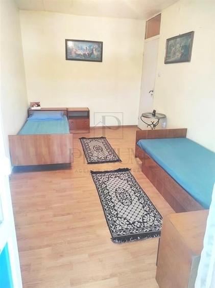 DAMBOVITA - 5 camere - 2 bai - 2 balcoane - centrala proprie - 1