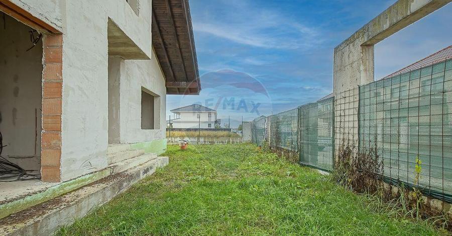 Casa spa?ioasa la gri, 4 camere, 3 bai, teren 500 mp ... - 3