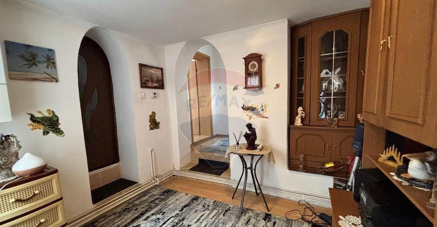 Casa duplex, 3 camere, curte, terasa, in zona linistita - 1