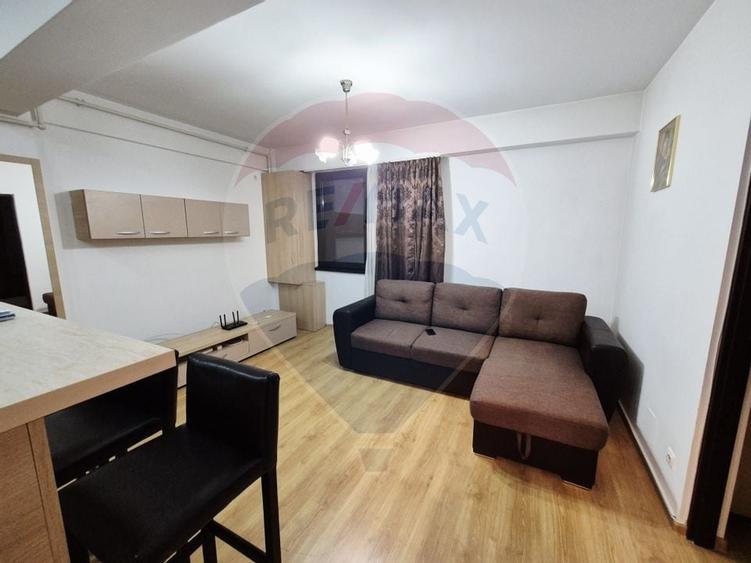Apartament cu 3 camere de vânzare în zona Berceni - 2