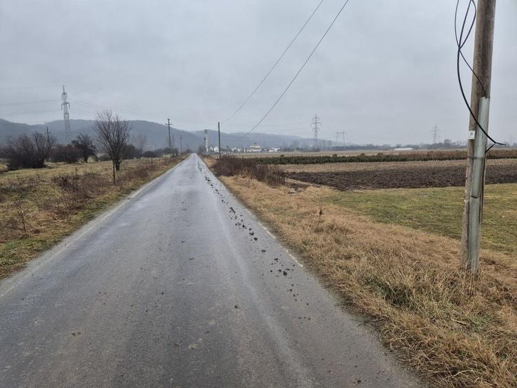 Teren agricol extravilan de 11300 mp, în Șelimbăr