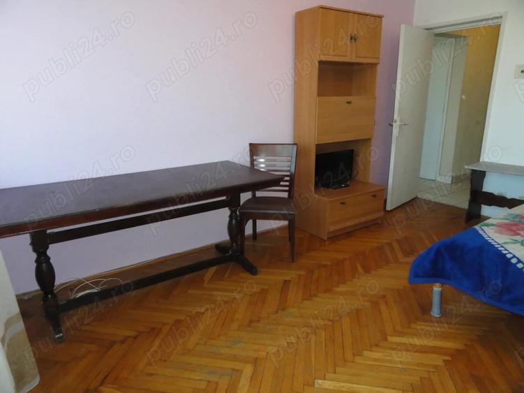 Apartament cu 2 camere decomandat în Romanilor