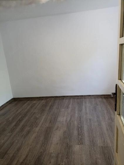 Casă cu 3 camere cu Teren 1877 Mp în Movila