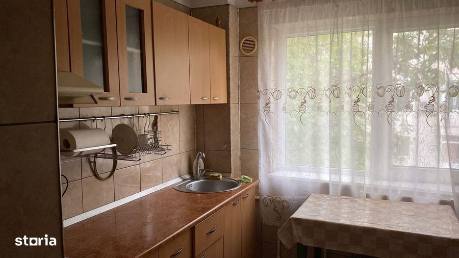 Apartament cu 2 camere semidecomandat în Micro 3
