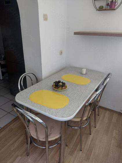 Apartament cu 3 camere decomandat în Micălaca