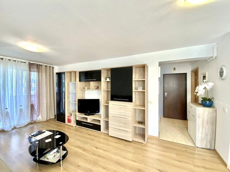 Apartament cu 2 camere decomandat în Tractorul