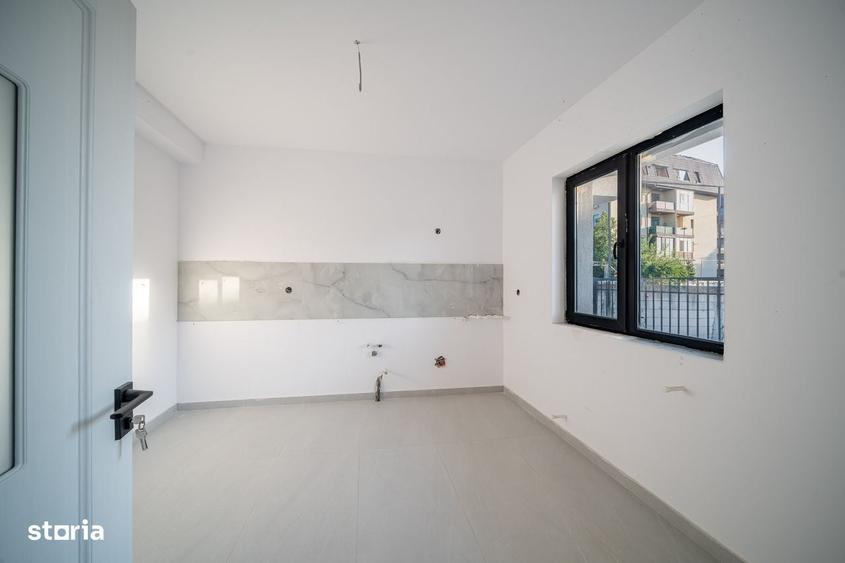Casă cu 4 camere cu Teren 230 Mp în Central