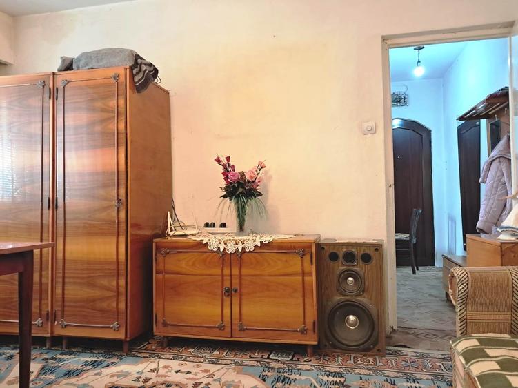Apartament cu 2 camere semidecomandat, mobilat în Hipodrom 3