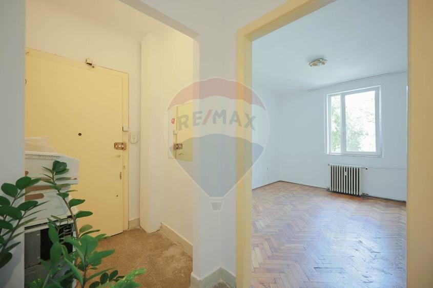 Apartament cu 2 camere decomandat în Decebal