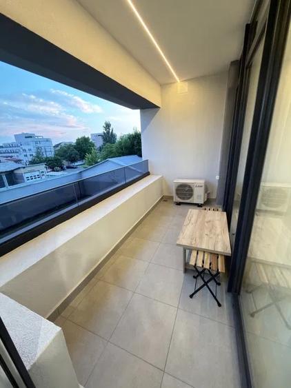 Apartament cu 2 camere decomandat, mobilat în Jiului