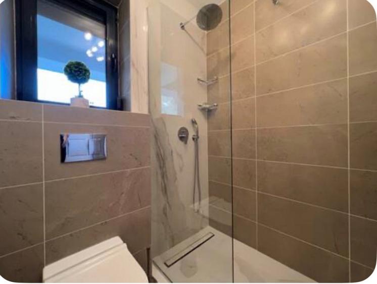 Apartament cu 2 camere decomandat, mobilat în Băneasa