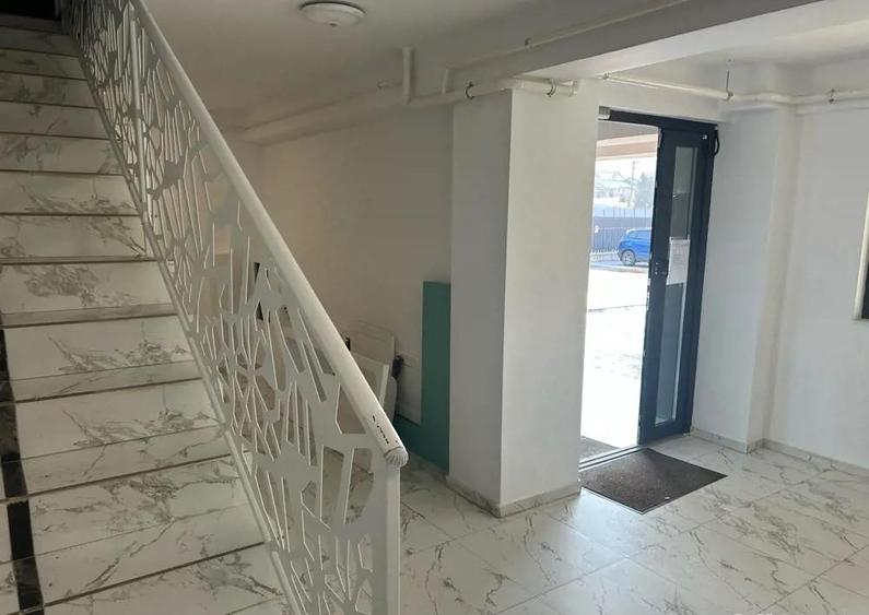Garsonieră decomandată, mobilată în Vișani