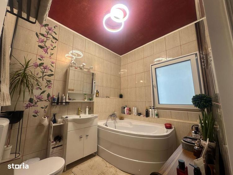 Casă cu 6 camere cu Teren 170 Mp în Nord