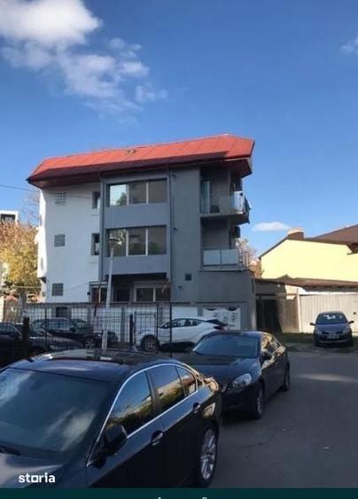 Casă cu Teren 200 Mp în Central