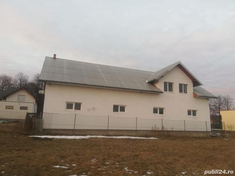 Casă cu 4 camere cu Teren 177 Mp în Mitocu Dragomirnei