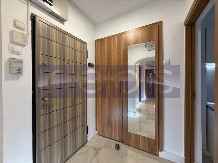 Apartament cu 2 camere decomandat în Titan