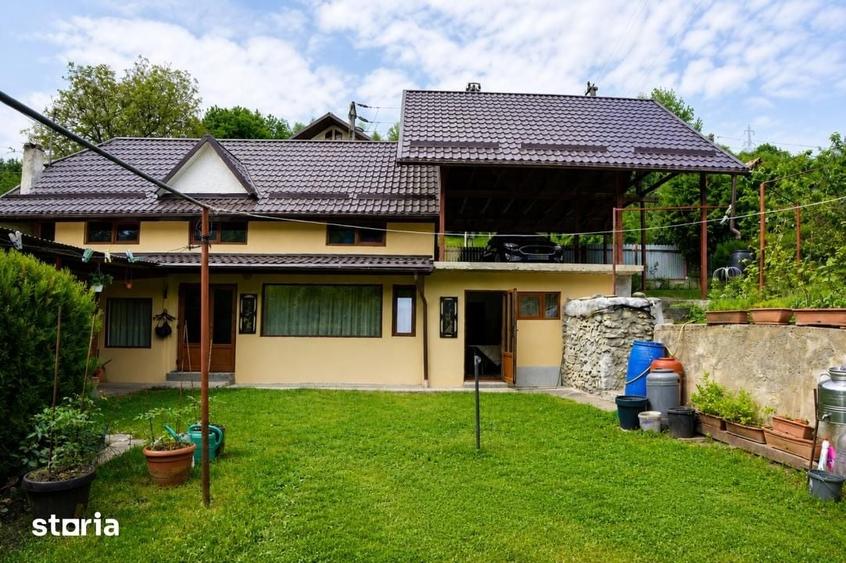 Casă cu 2 camere cu Teren 1421 Mp în Alexandru cel Bun