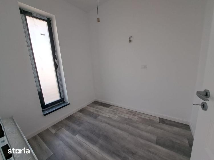 Casă cu 4 camere cu Teren 380 Mp în Ciurea