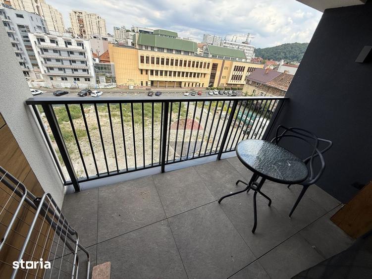 Apartament cu 2 camere decomandat în Centrul Istoric