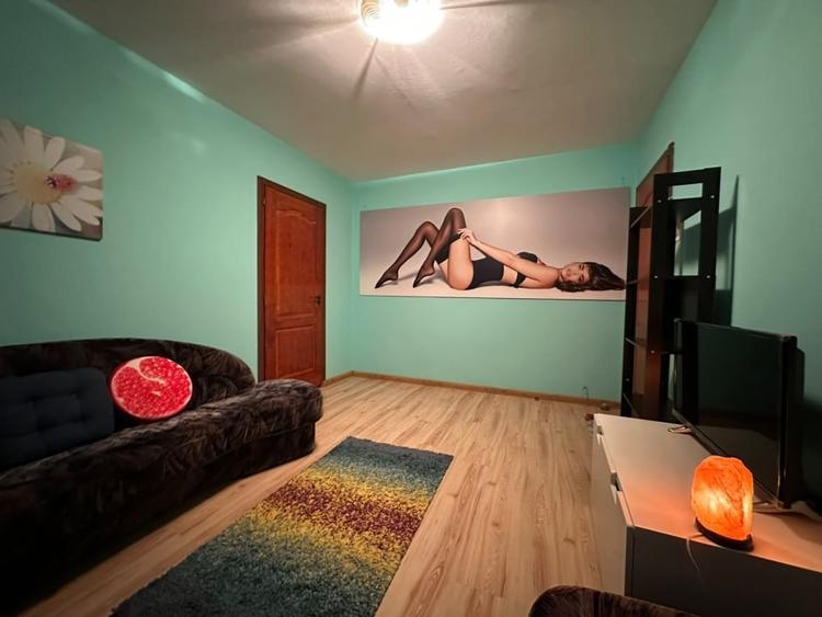 Apartament cu 3 camere semidecomandat în Drumul Taberei