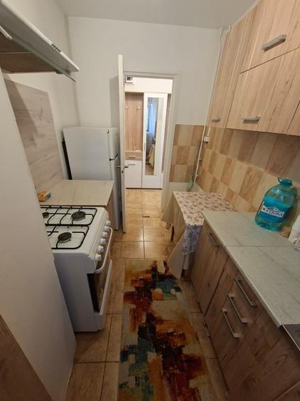 Apartament cu 2 camere semidecomandat în Metalurgie