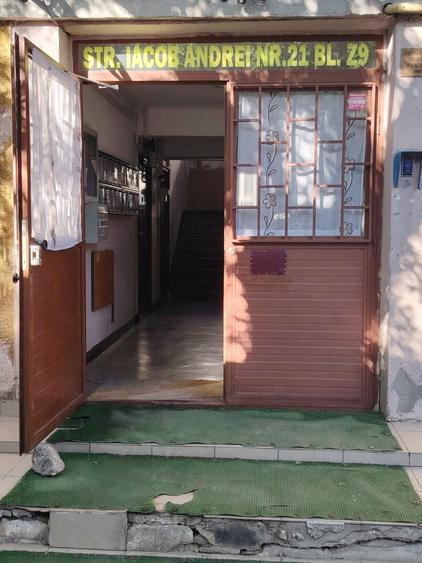 Apartament cu 2 camere semidecomandat în Alexandru Odobescu