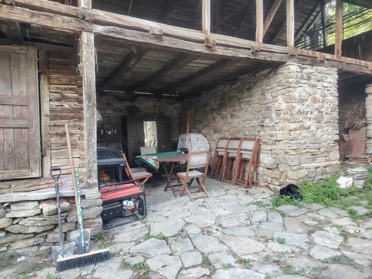 Casa boiereasca vanzare la Urseiu, Dambovita - 4