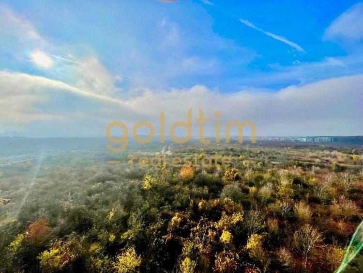 UNC/ PENTHOUSE/ TERASA 370 mp/SUPERB/ PRIVELISTE/INALTIME CAMERE3,5/2 PARCARI - 89