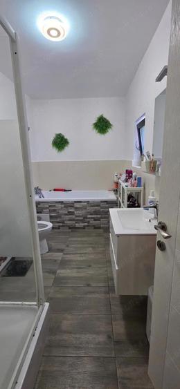 Proprietar vand casa in Sasar - 2