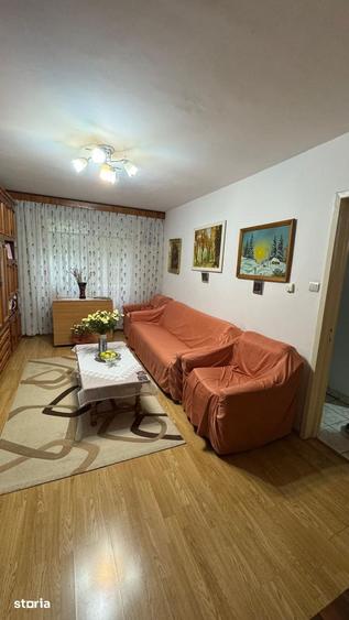 Apartament cu 3 camere în Berceni
