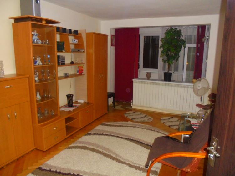 Vand sau inchiriez apartament 2 camere dec.  Deva, Balcescu, etaj 3, mobilat - 1