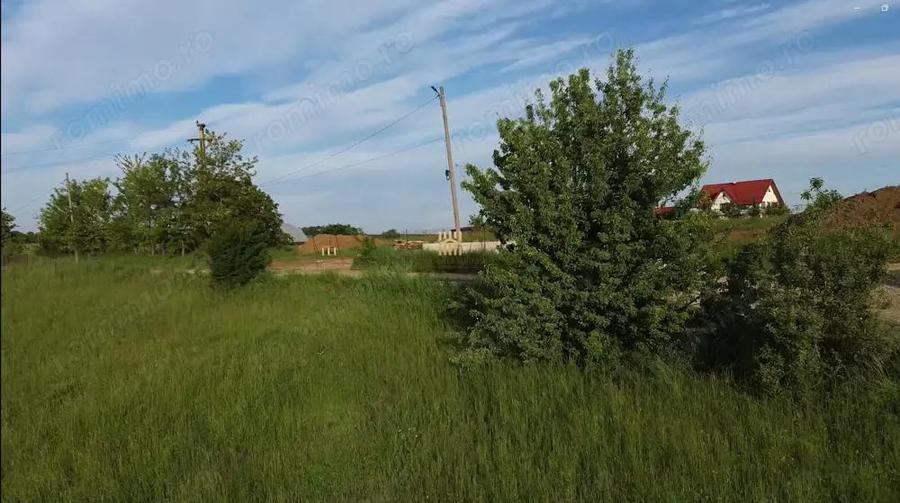 Teren intravilan in oras Siret 1100 mp! De vanzare! 0727817187 - 2