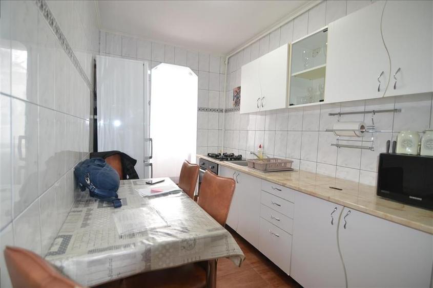 Apartament 3 camere decomandat,mobilat,utilat, etaj intermediar  Astra -Berzei - 17