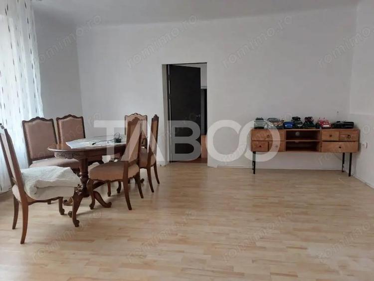 Casa 214 mp utili singur in curte 800 mp teren zona centrala Cisnadie - 12