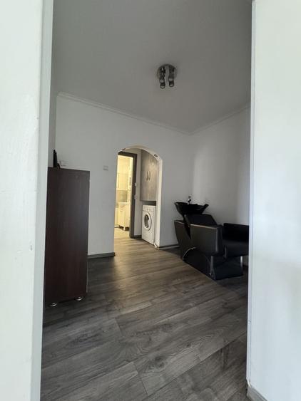 Apartament cu 2 camere decomandat în Broșteni